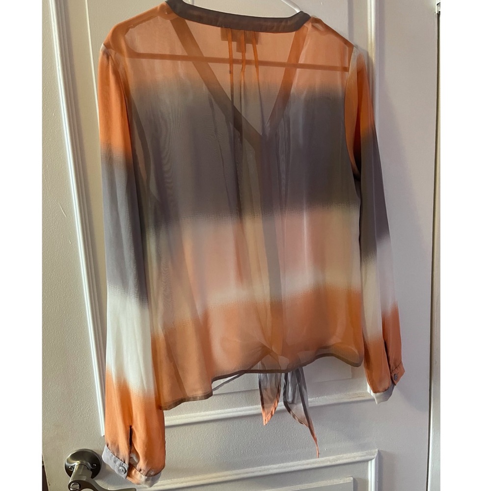 Ombré Blouse! ✨ - Picture 2 of 5